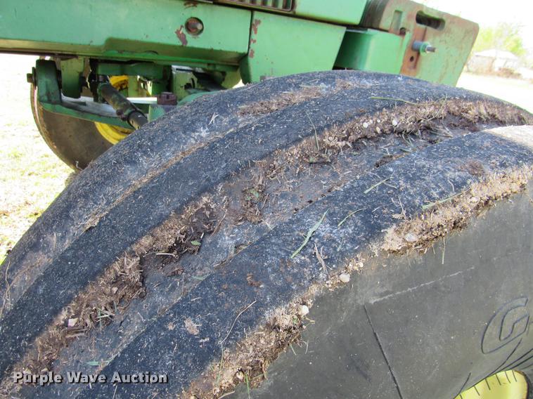 image for item DC2180 1981 John Deere 4840 tractor