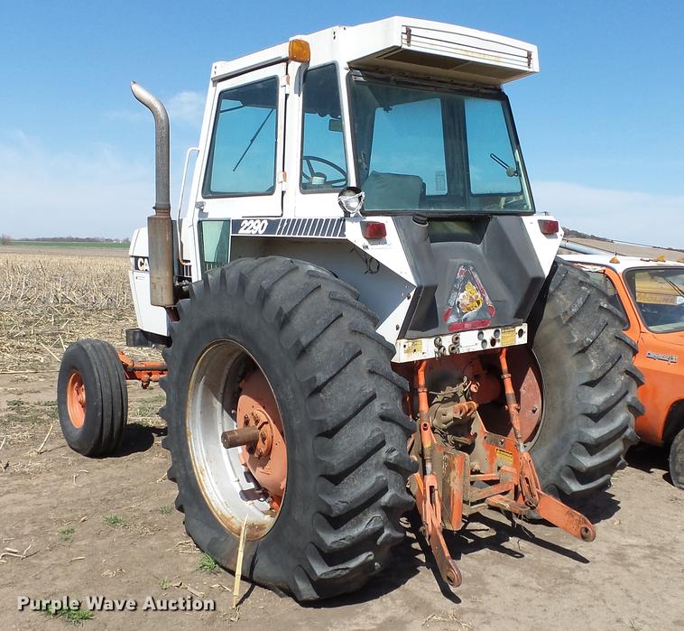 image for item DC3130 Case 2290 tractor
