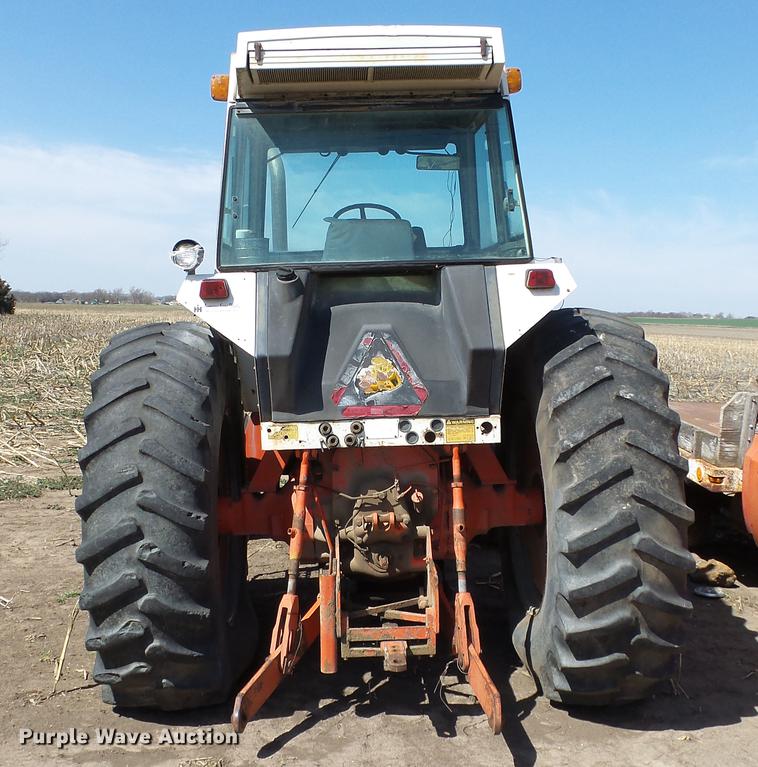 image for item DC3130 Case 2290 tractor