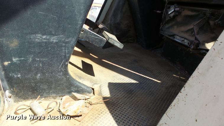 image for item DC3130 Case 2290 tractor