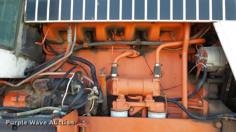 image for item DC3130 Case 2290 tractor