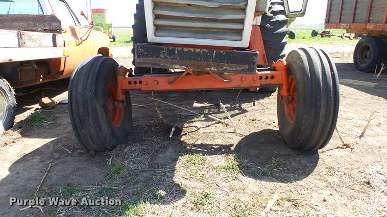 image for item DC3130 Case 2290 tractor