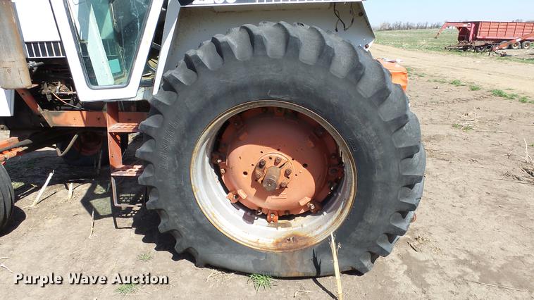 image for item DC3130 Case 2290 tractor