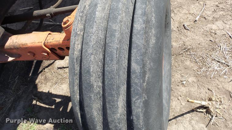 image for item DC3130 Case 2290 tractor