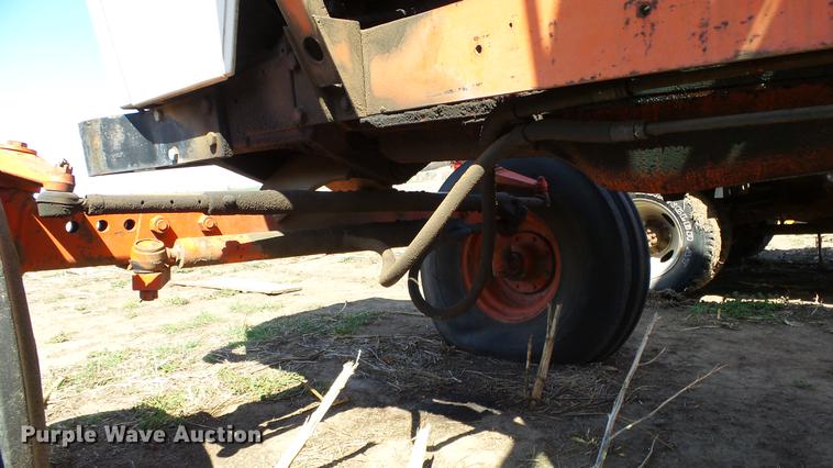 image for item DC3130 Case 2290 tractor