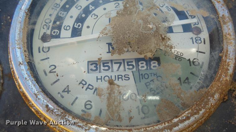 image for item DC3136 Minneapolis Moline G706 MFWD tractor