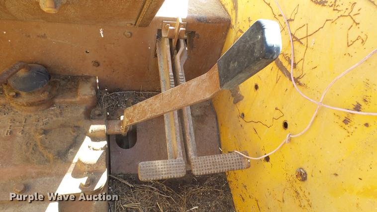 image for item DC3136 Minneapolis Moline G706 MFWD tractor