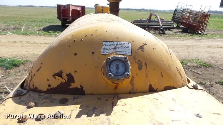 image for item DC3136 Minneapolis Moline G706 MFWD tractor