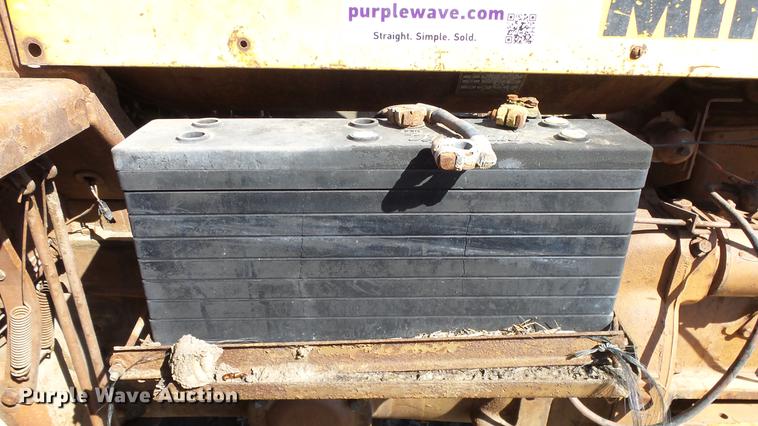 image for item DC3136 Minneapolis Moline G706 MFWD tractor