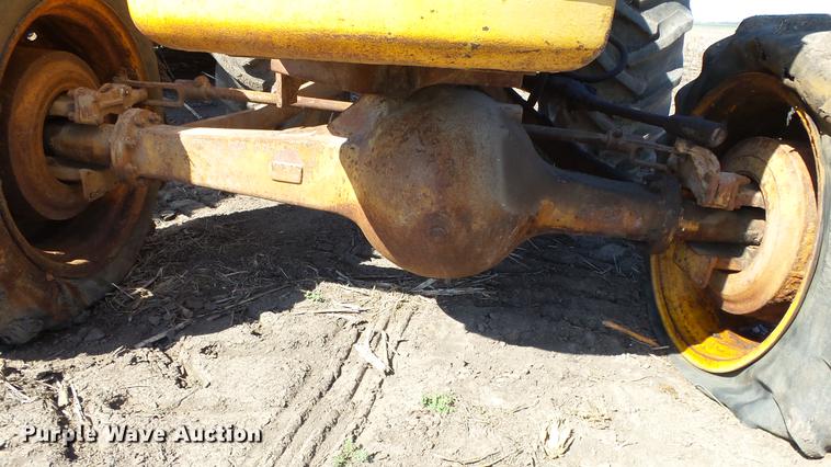 image for item DC3136 Minneapolis Moline G706 MFWD tractor