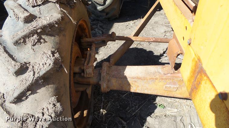 image for item DC3136 Minneapolis Moline G706 MFWD tractor