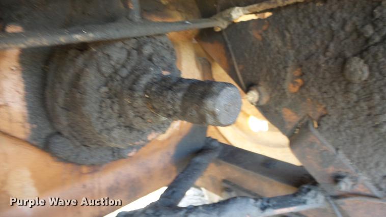 image for item DC3136 Minneapolis Moline G706 MFWD tractor