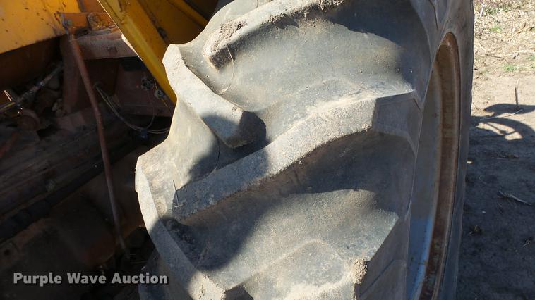 image for item DC3136 Minneapolis Moline G706 MFWD tractor