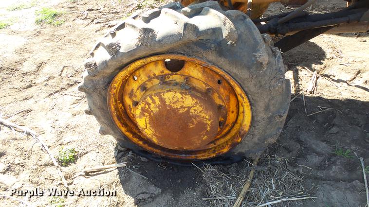 image for item DC3136 Minneapolis Moline G706 MFWD tractor