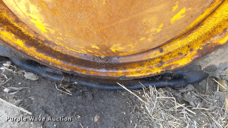 image for item DC3136 Minneapolis Moline G706 MFWD tractor