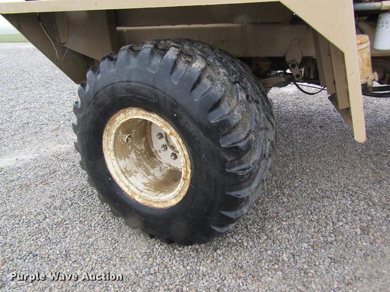 image for item DC4338 Mertz 4250 dry spreader applicator