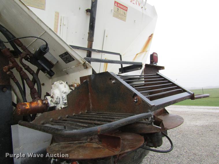 image for item DC4338 Mertz 4250 dry spreader applicator