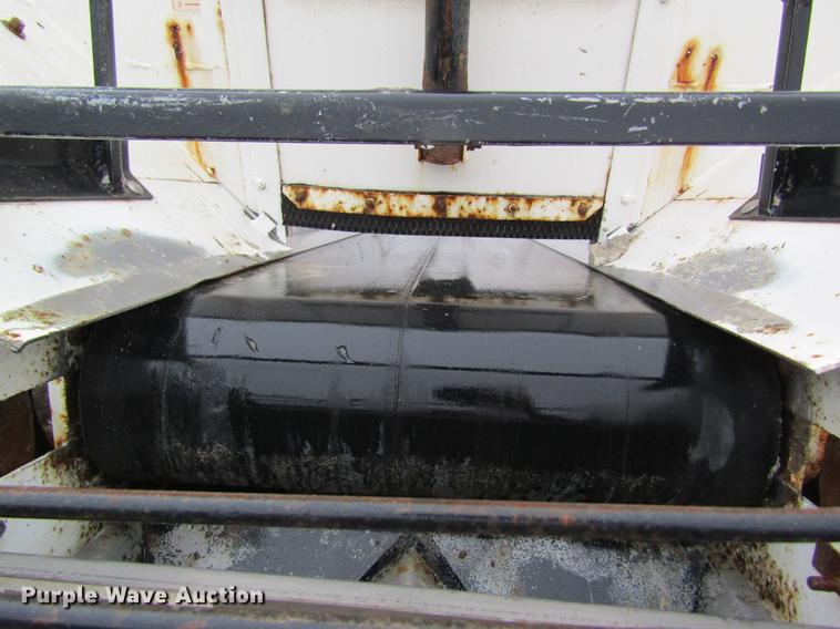 image for item DC4338 Mertz 4250 dry spreader applicator