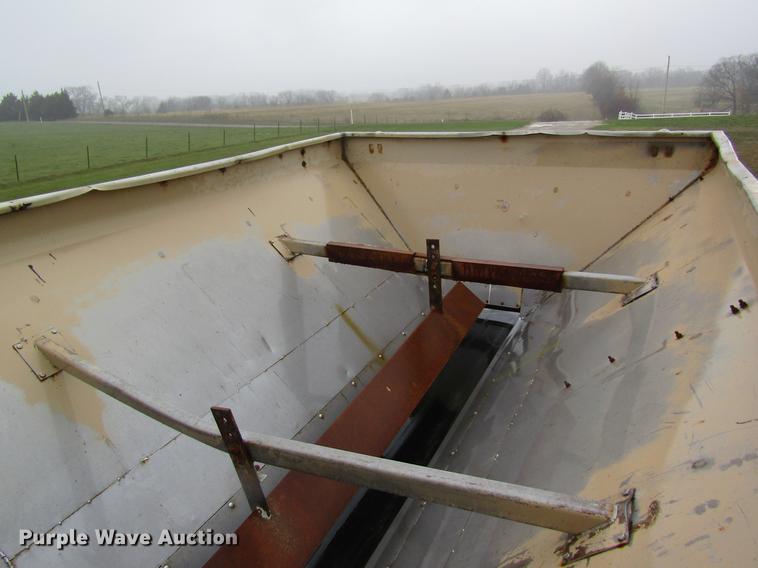 image for item DC4338 Mertz 4250 dry spreader applicator