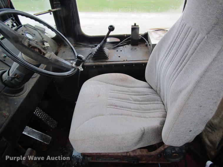 image for item DC4338 Mertz 4250 dry spreader applicator