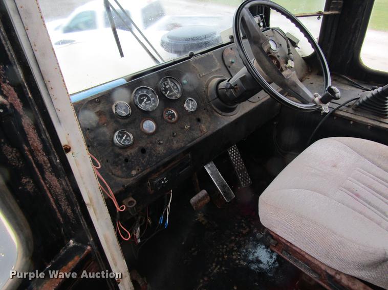 image for item DC4338 Mertz 4250 dry spreader applicator