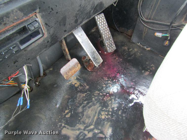 image for item DC4338 Mertz 4250 dry spreader applicator