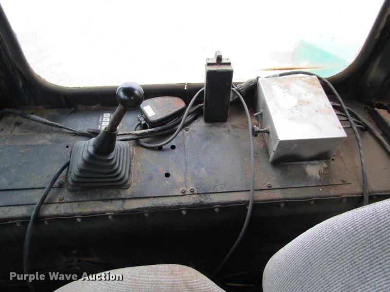 image for item DC4338 Mertz 4250 dry spreader applicator