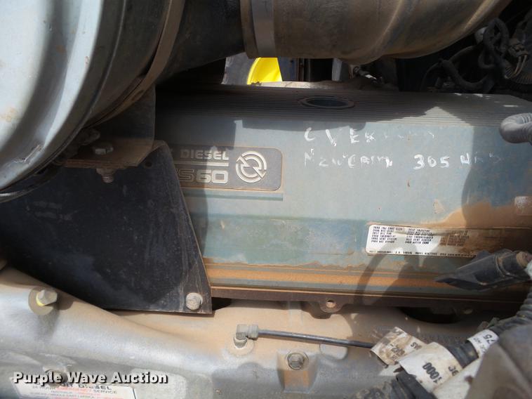 image for item DD1226 1999 Kenworth T800 semi truck