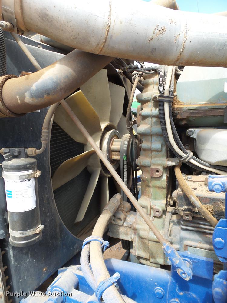 image for item DD1226 1999 Kenworth T800 semi truck