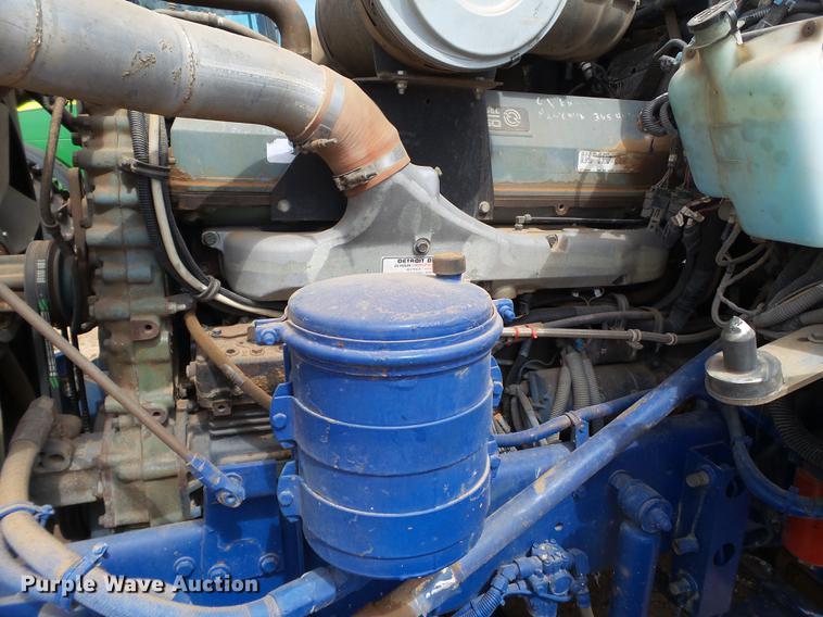 image for item DD1226 1999 Kenworth T800 semi truck