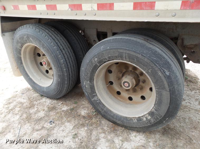 image for item DD1227 2002 Jet double hopper grain trailer