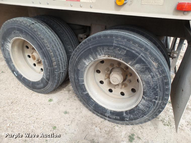 image for item DD1227 2002 Jet double hopper grain trailer