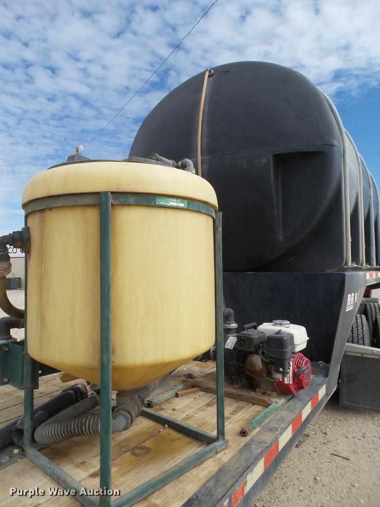 image for item DD1228 2008 Behnke sprayer fertilizer tender trailer