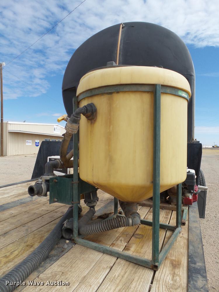 image for item DD1228 2008 Behnke sprayer fertilizer tender trailer
