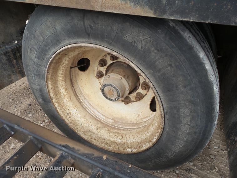 image for item DD1228 2008 Behnke sprayer fertilizer tender trailer