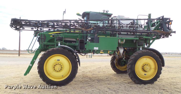 image for item DD1229 2013 John Deere 4830 sprayer