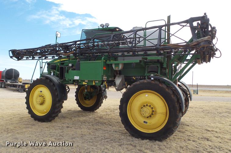 image for item DD1229 2013 John Deere 4830 sprayer
