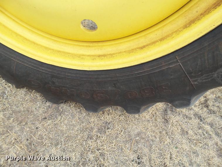 image for item DD1229 2013 John Deere 4830 sprayer