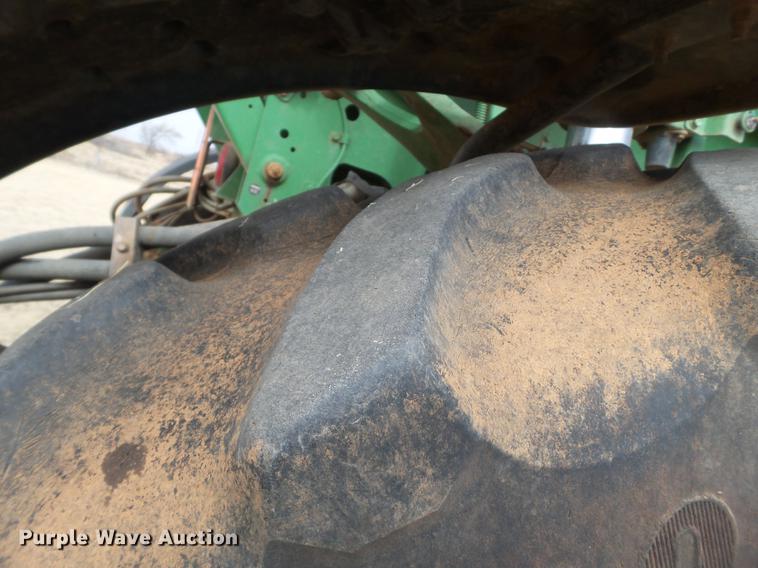 image for item DD1229 2013 John Deere 4830 sprayer