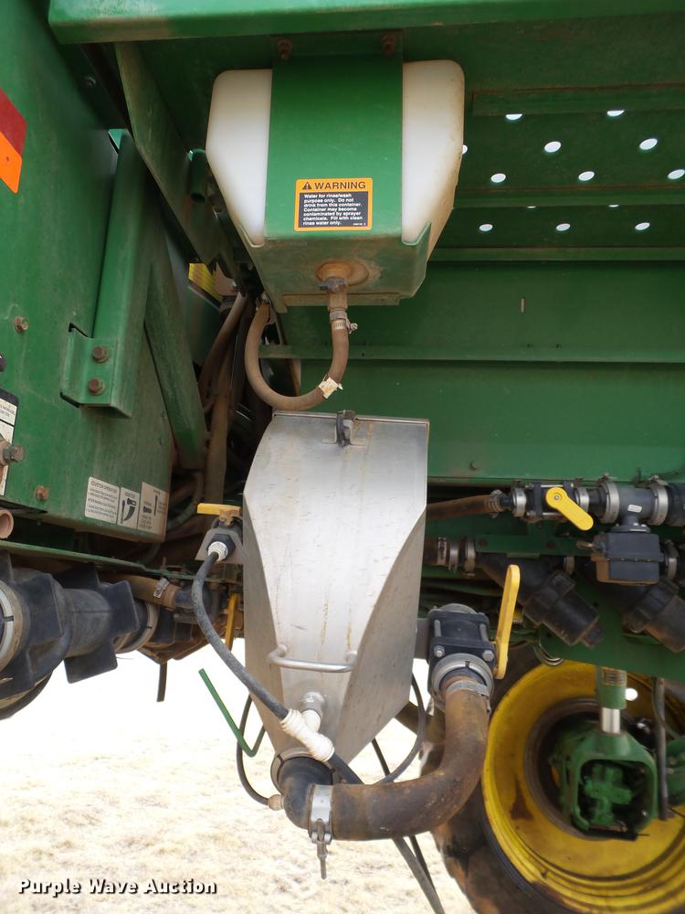 image for item DD1229 2013 John Deere 4830 sprayer
