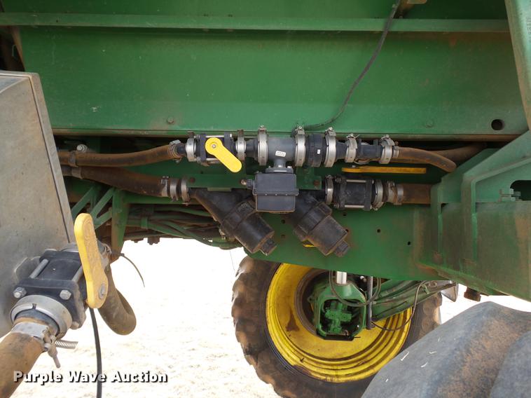 image for item DD1229 2013 John Deere 4830 sprayer