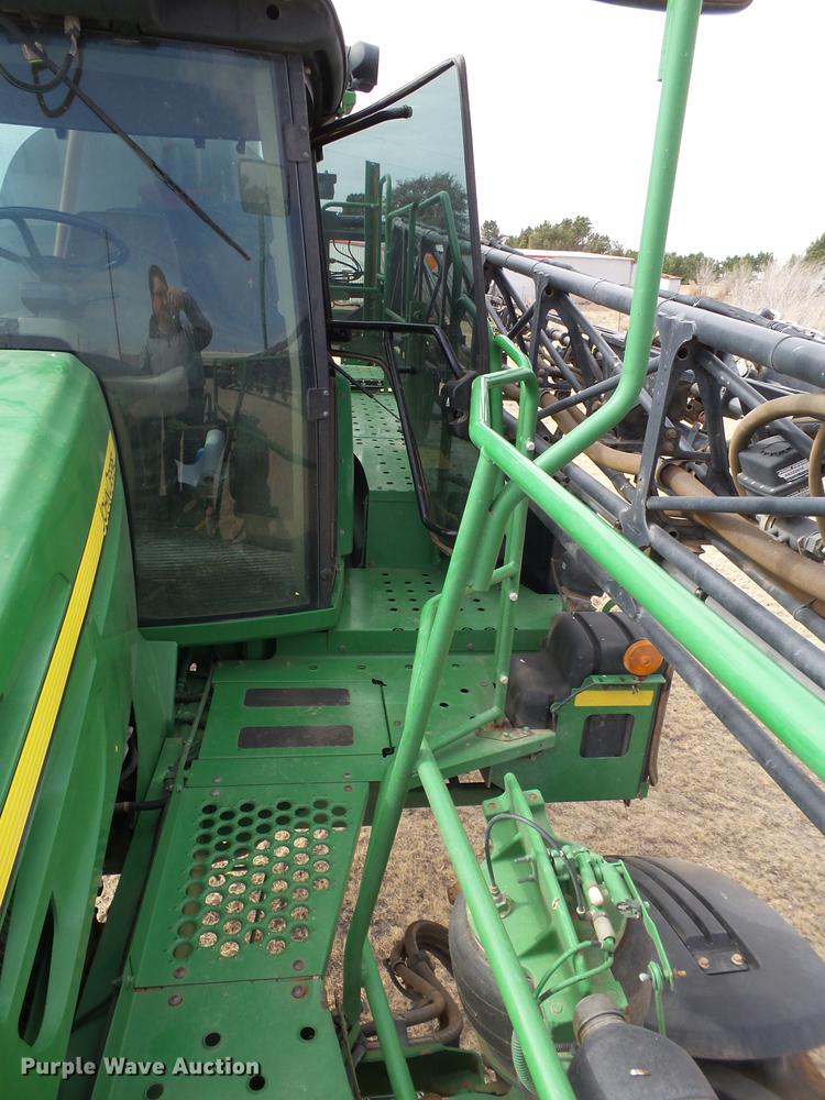 image for item DD1229 2013 John Deere 4830 sprayer
