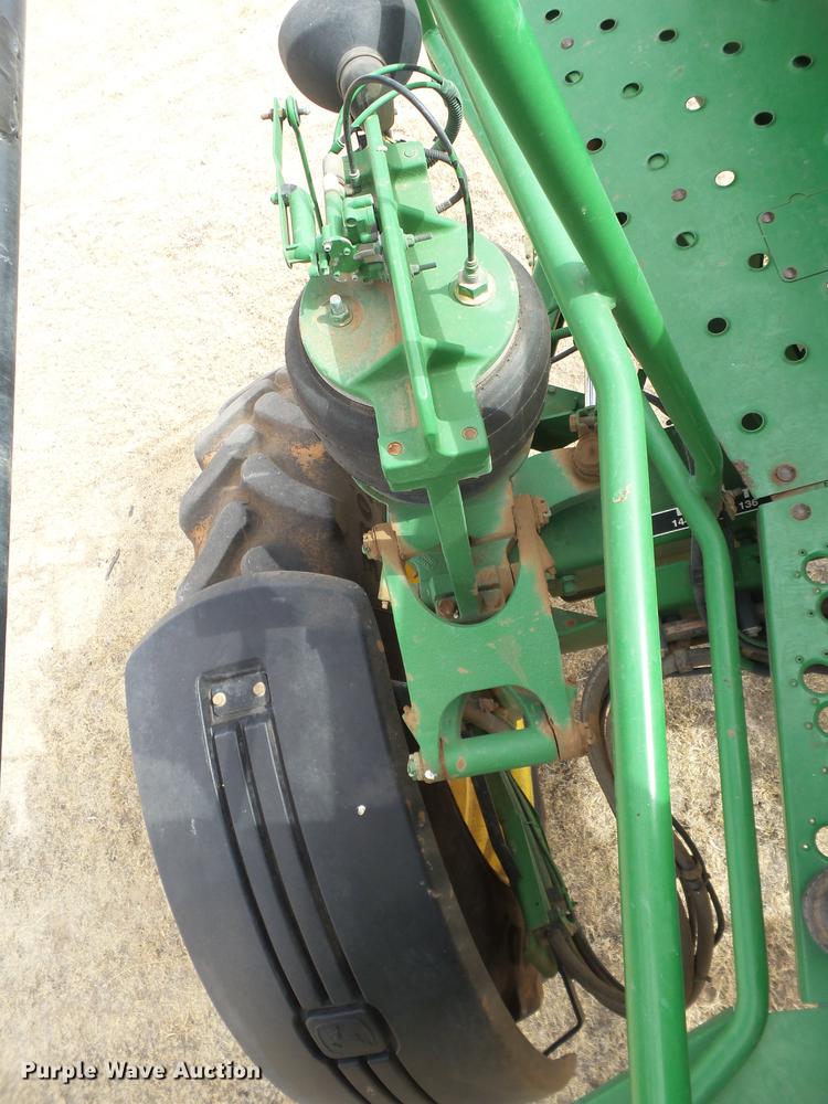 image for item DD1229 2013 John Deere 4830 sprayer