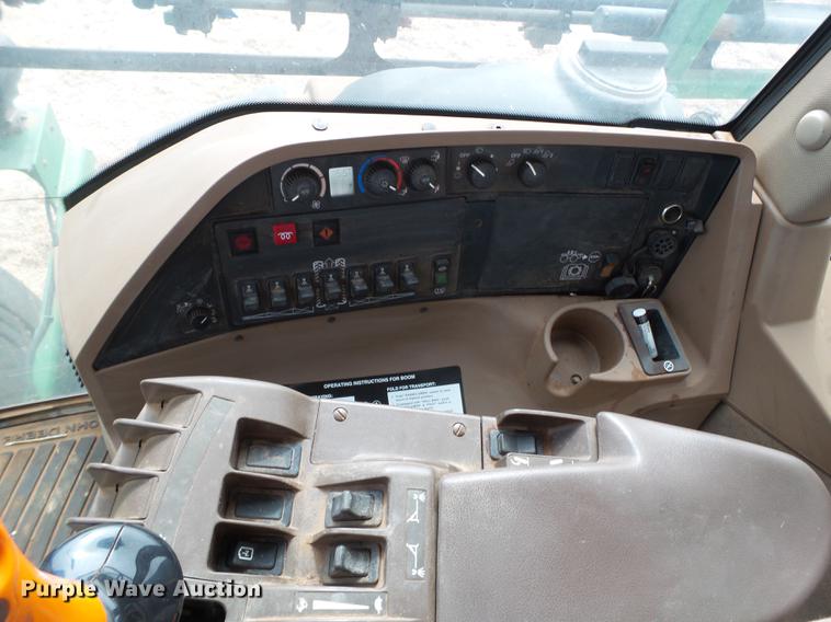 image for item DD1229 2013 John Deere 4830 sprayer