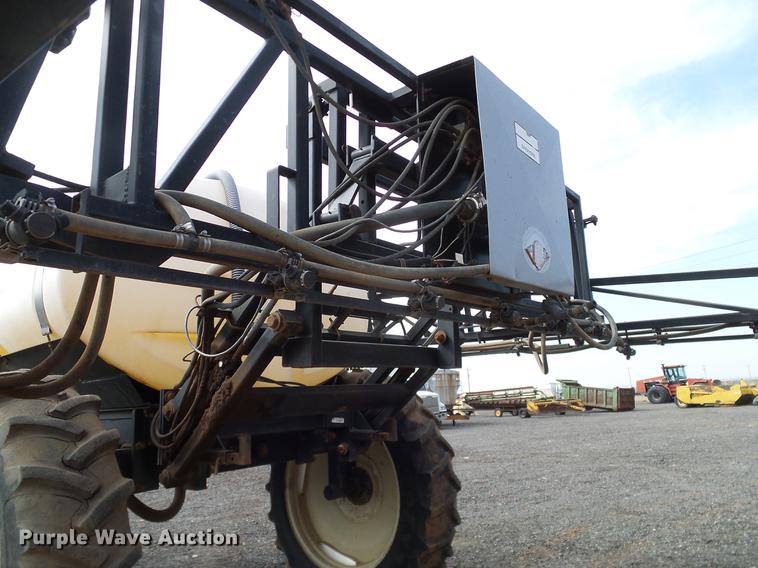 Wylie sprayer in Hinton, OK Item DD1351 sold Purple Wave