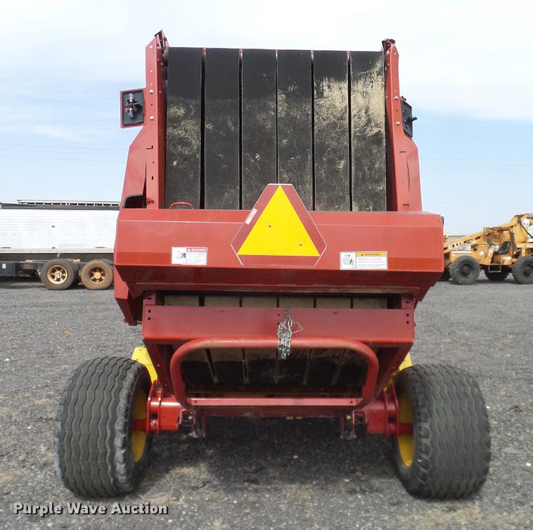 image for item DD1352 2014 New Holland BR7060 round baler