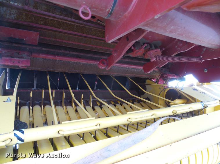 image for item DD1352 2014 New Holland BR7060 round baler