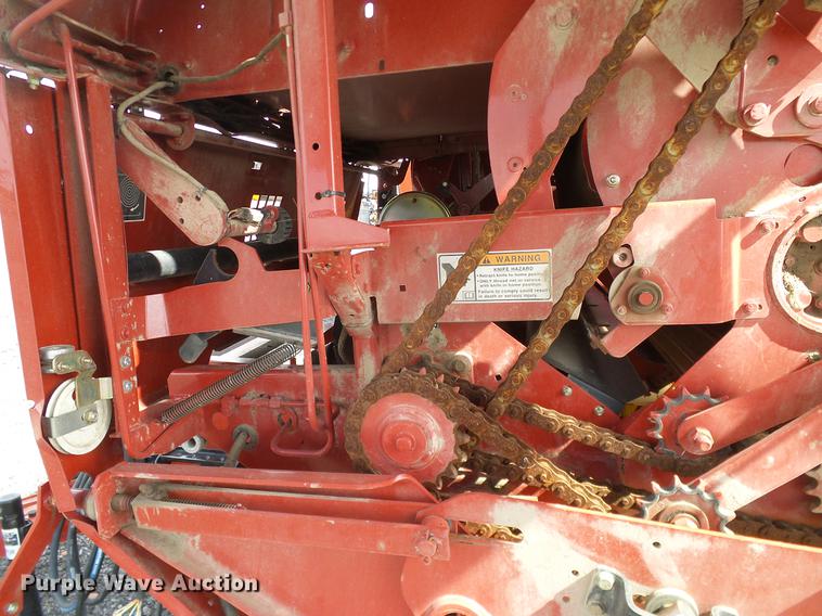 image for item DD1352 2014 New Holland BR7060 round baler