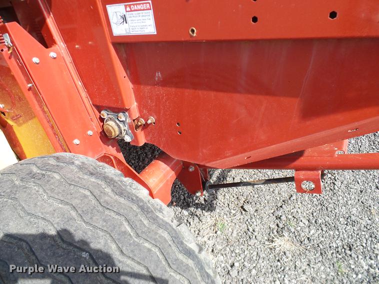 image for item DD1352 2014 New Holland BR7060 round baler