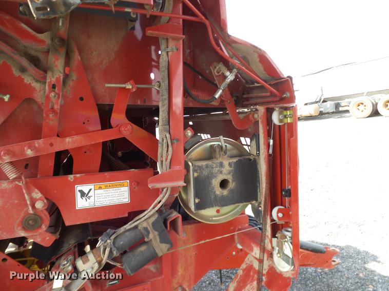 image for item DD1352 2014 New Holland BR7060 round baler